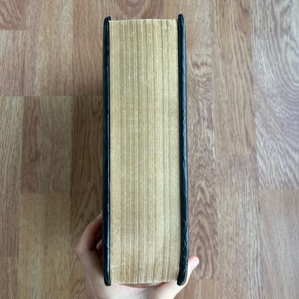 Gilded-Edge Hardcover The Complete Works of William Shakespeare หนังสือรวมผลงานเช็คสเปียร์ ปกแข็ง ขอบทอง