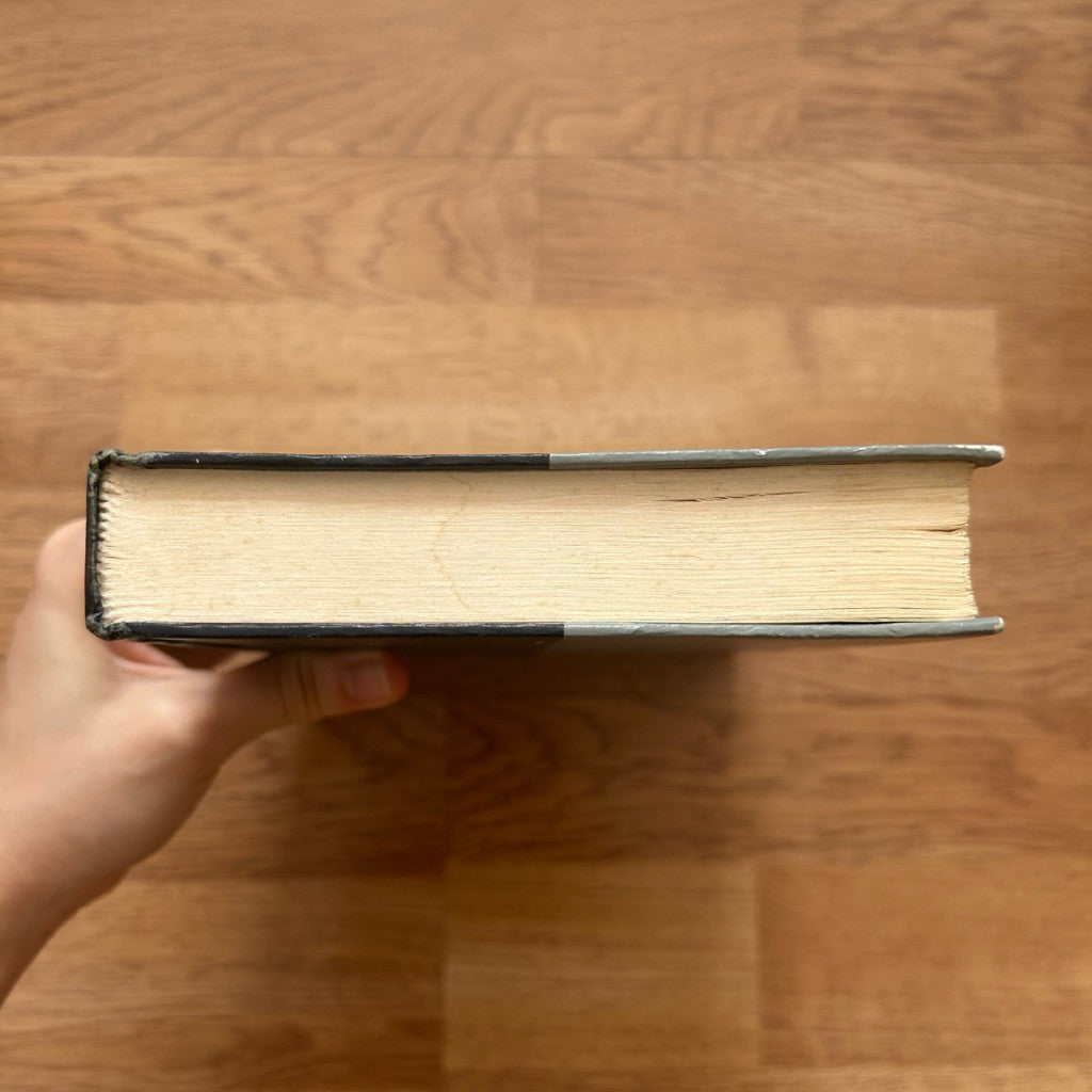 Hardcover The Adventures of Tom Sawyer by Mark Twain หนังสือ การผจญภัยของฮักเกิลเบอร์รี่ ฟินน์ โดย มาร์ก ทเวน ปกแข็ง