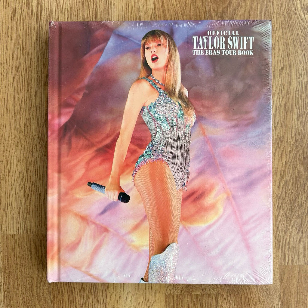 พร้อมส่ง🔥หนังสือ The Official Taylor Swift | The Eras Tour Book