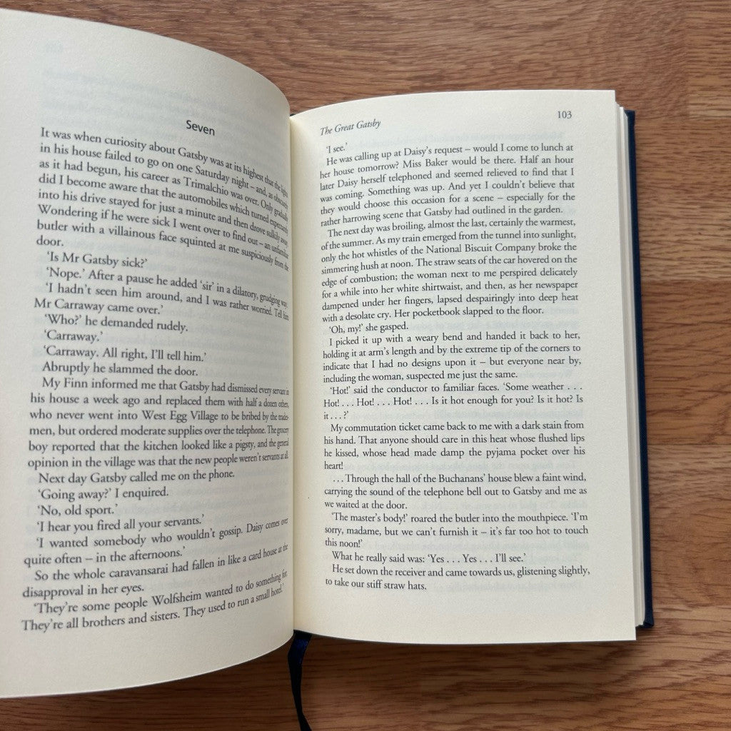 Hardcover The Great Gatsby by F. Scott Fitzgerald หนังสือ สุดที่รักผู้มั่งคั่ง F. Scott Fitzgerald ภาษอังกฤษ ปกแข็ง