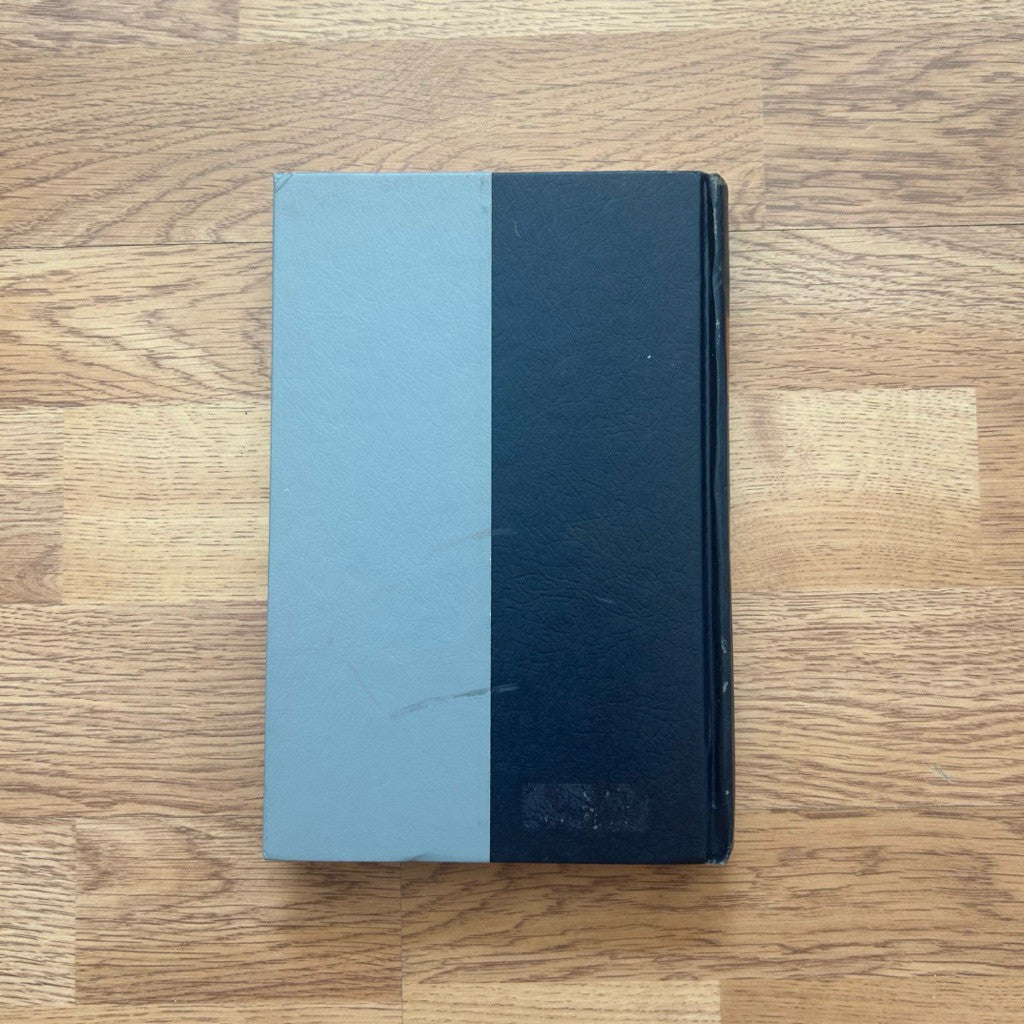Hardcover A Connecticut Yankee in King Arthur's Court by Mark Twain หนังสือ  ปกแข็ง