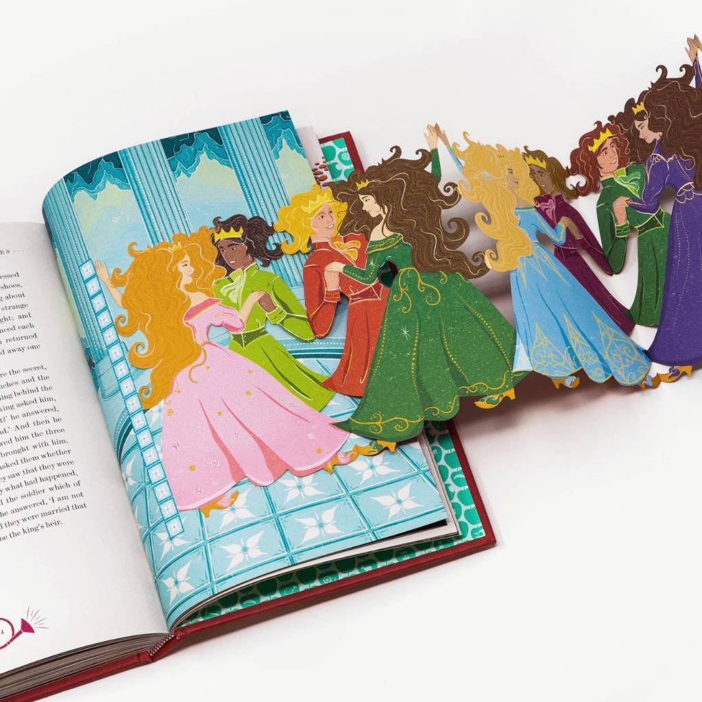 Hardcover Snow White and Other Grimms' Fairy Tales (MinaLima Edition) หนังสือ ปกแข็ง